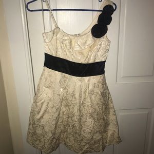 White and black cocktail dress